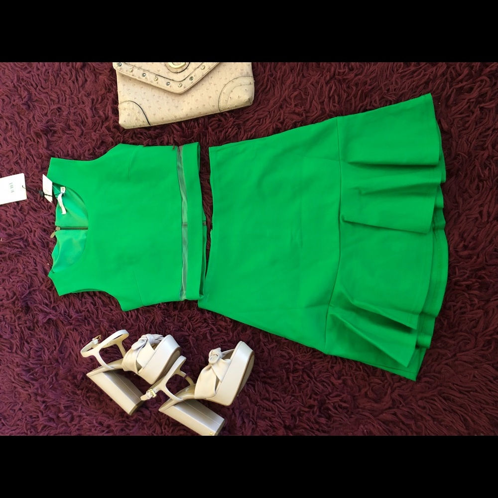Dress - Picture 6 of 7